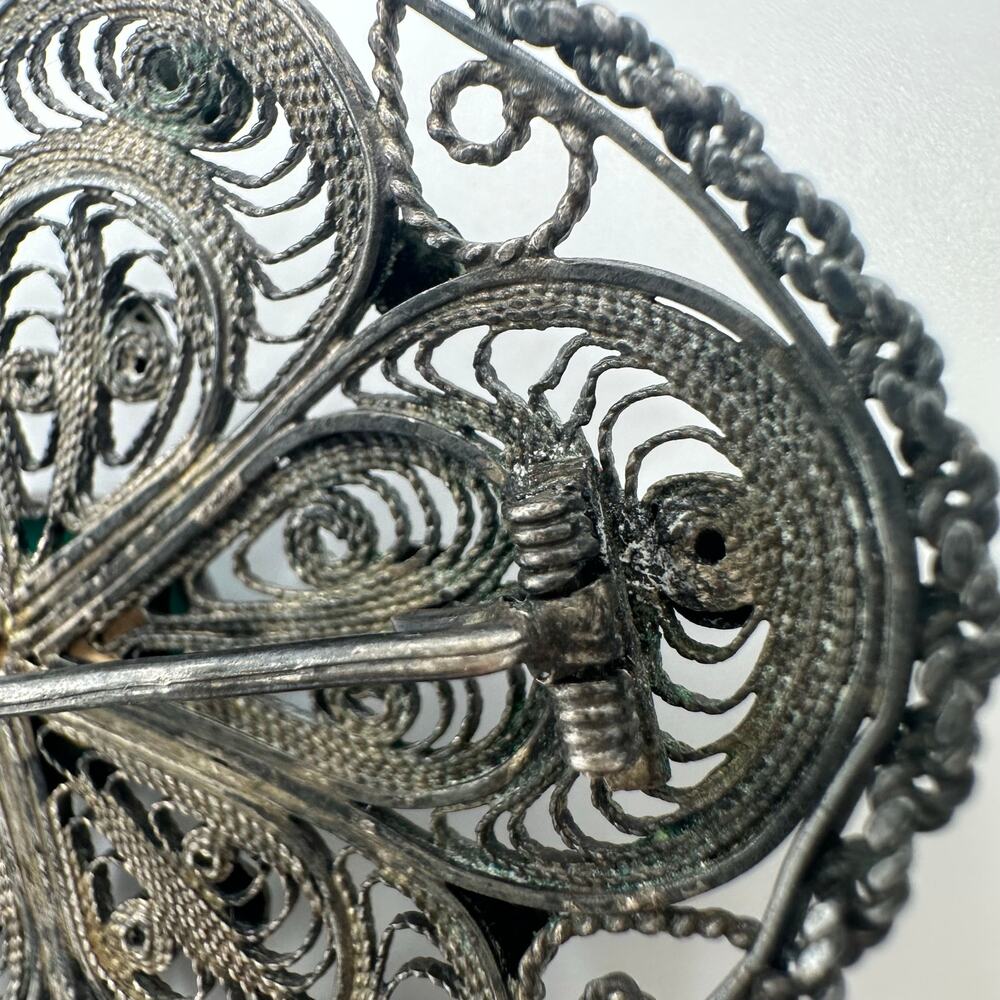 Antique Victorian solid 800 silver filigree green faux chrysoprase glass brooch - Picture 6 of 8